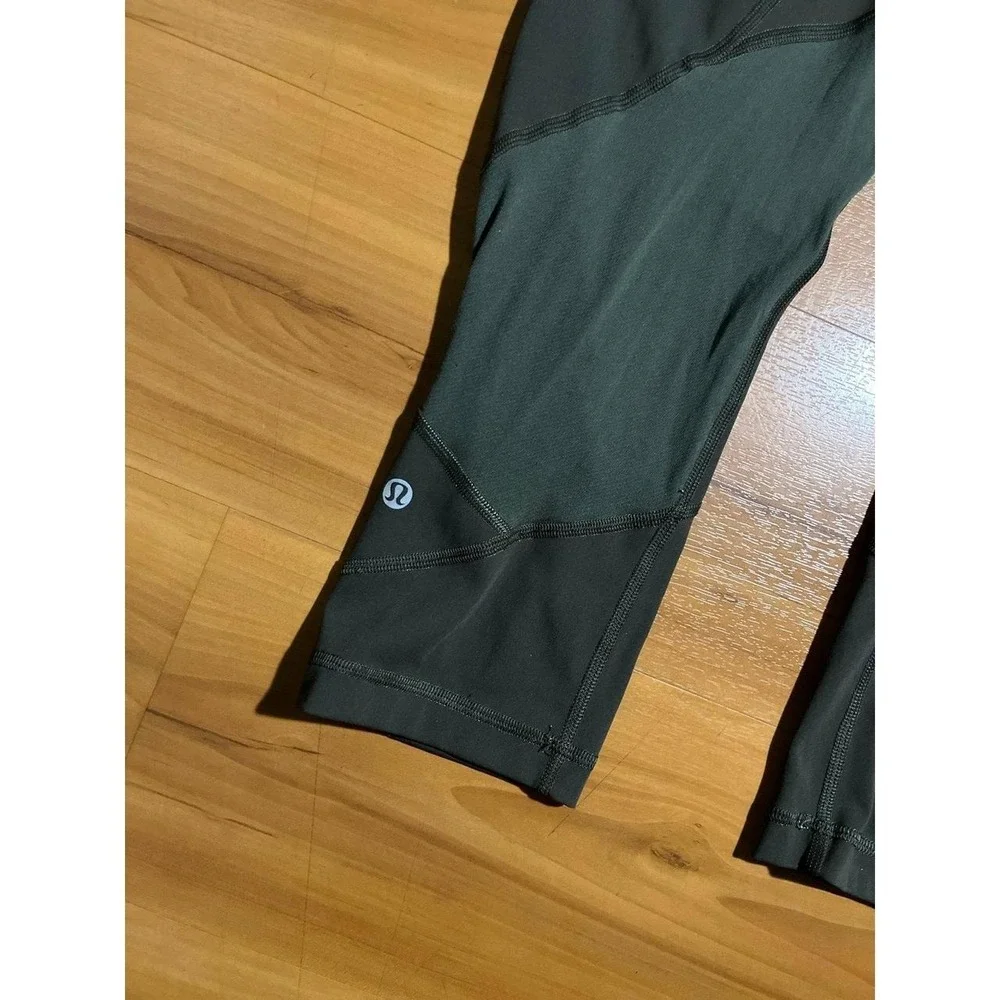 Womens Lululemon Athletica Performance Training Active Capri Leggings